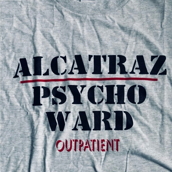 VTG Y2K Alcatraz Psycho Ward Outpatient FOTL Heavy Graphic T-Shirt Size: XL - Picture 2 of 4